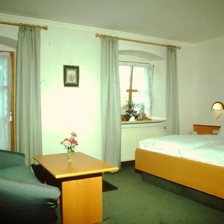 Landgasthof Unterschaffer * 阿尔恩布鲁克